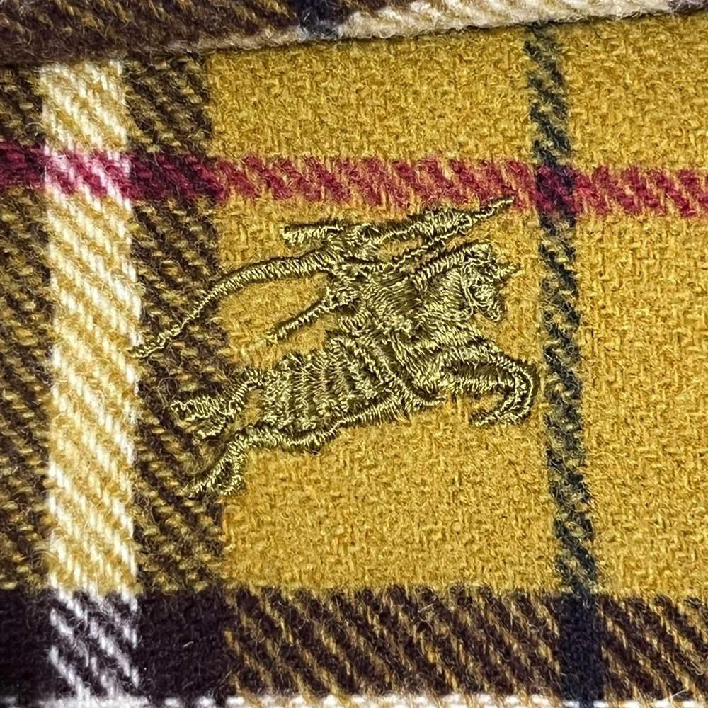 Authentic Burberry London Scarf - EUC - Picture 5 of 8